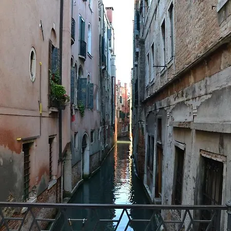 Castello 5888 B, Santa Marina, Calle Marcello, Canale Venice Exterior photo