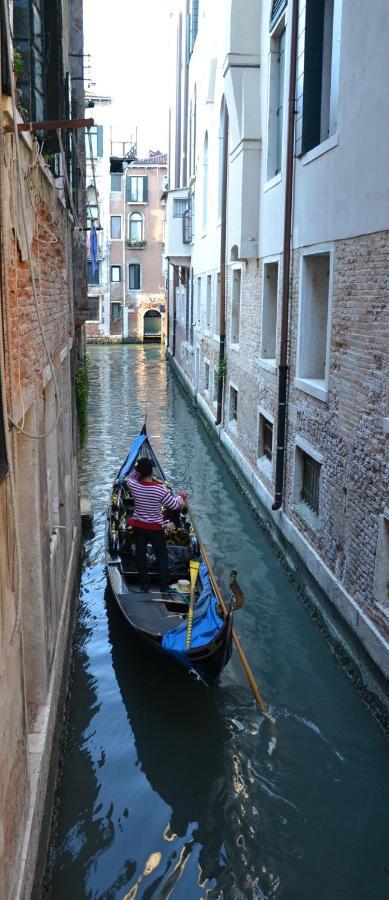 Castello 5888 B, Santa Marina, Calle Marcello, Canale Apartment Venice