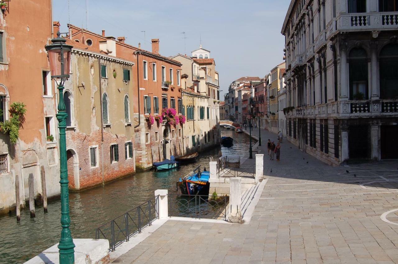 Apartment Castello 5888 B, Santa Marina, Calle Marcello, Canale Venice