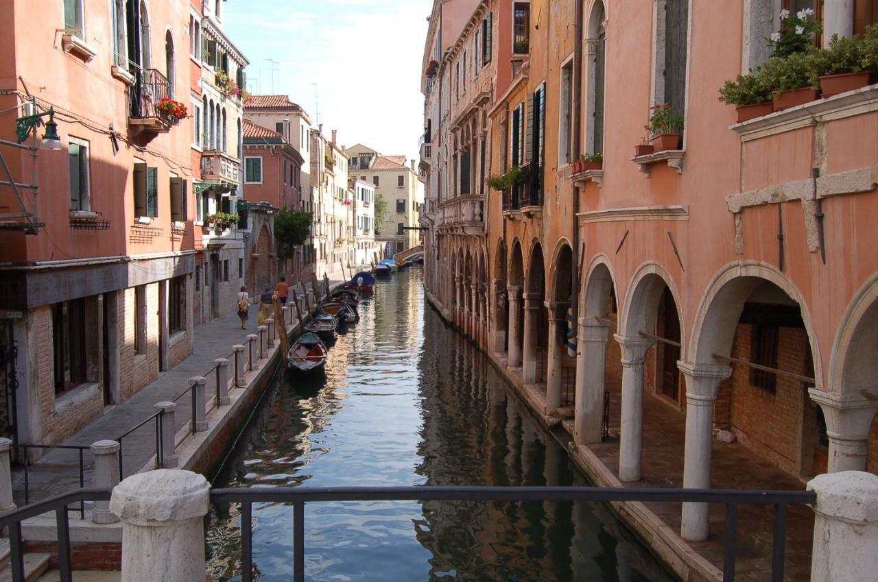 Castello 5888 B, Santa Marina, Calle Marcello, Canale Venice