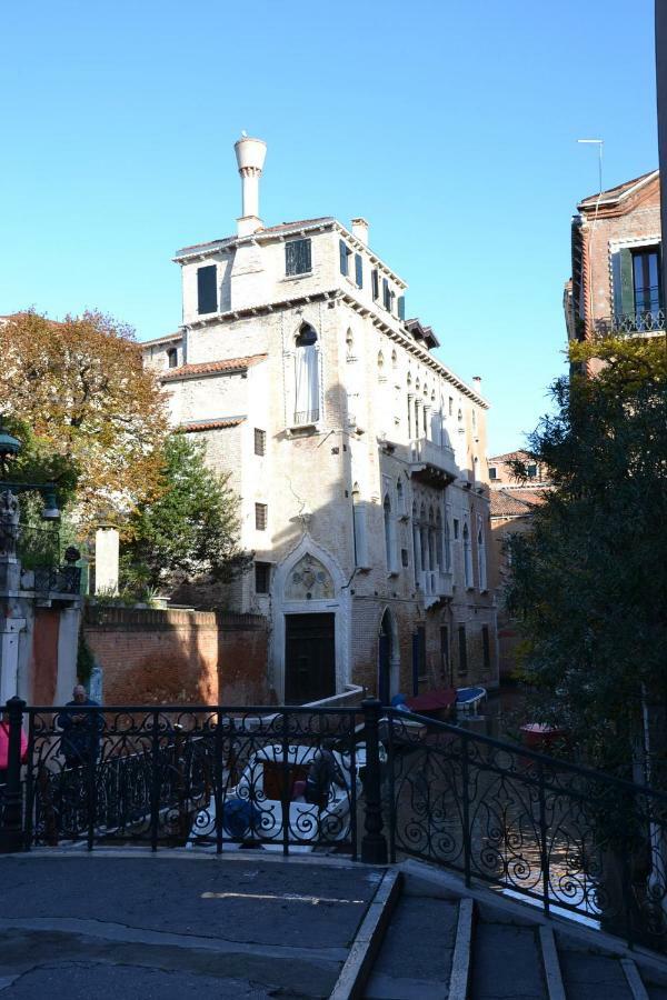 Castello 5888 B, Santa Marina, Calle Marcello, Canale * Venice