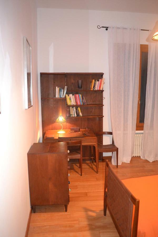Castello 5888 B, Santa Marina, Calle Marcello, Canale Venice